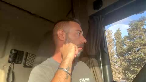 Snapshot of pierotu chatting on 10, 9, 2025 pierotu online show from 10, 9, 2025