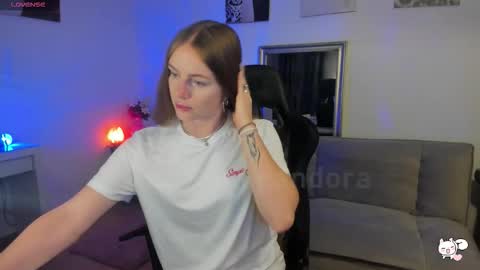 PiinkPandora online show from 10, 10, 2025