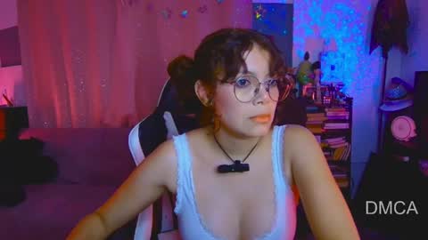 Snapshot of piixiie_d_oll chatting on 29, 4, 2026 Andrea G online show from 29, 4, 2026