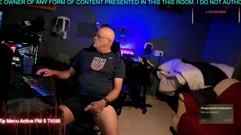 Snapshot of pilot_dave_69 chatting on 16, 10, 2025 Dave online show from 16, 10, 2025