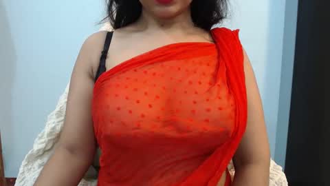 Snapshot of pilowprincess chatting on 11, 11, 2025 Sayra online show from 11, 11, 2025