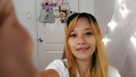 pinay beauty14 online show from 17, 1, 2025