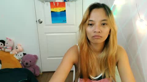 pinay beauty14 online show from 1, 2, 2025