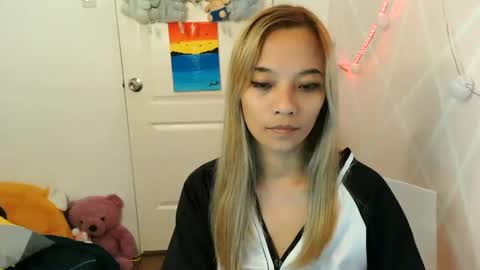 pinay beauty14 online show from 8, 2, 2025