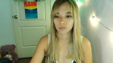 pinay beauty14 online show from 15, 2, 2025