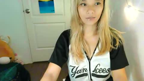 pinay beauty14 online show from 24, 2, 2025