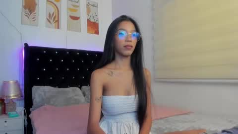 Snapshot of pinay_xpress chatting on 22, 11, 2025 TINA online show from 22, 11, 2025