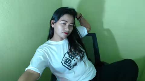 Snapshot of pinaysunday chatting on 21, 2, 2025 pinaysunday online show from 21, 2, 2025