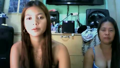 pinayyummytightpussy online show from 4, 5, 2026