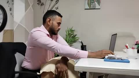 pineappleflipped online show from 25, 6, 2026