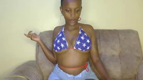 pink_cushy online show from 23, 2, 2026