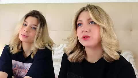 Snapshot of pinkadele chatting on 20, 12, 2025 Adele online show from 20, 12, 2025