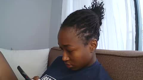 Snapshot of pinkaura_ chatting on 8, 1, 2026 PinkyAura online show from 8, 1, 2026