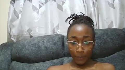 Snapshot of pinkaura_ chatting on 8, 2, 2026 PinkyAura online show from 8, 2, 2026