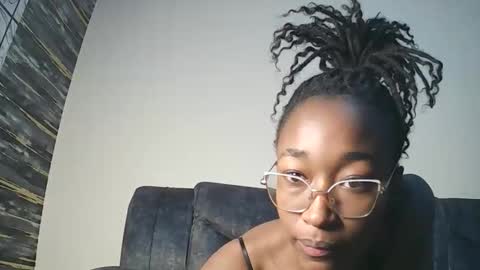 Snapshot of pinkaura_ chatting on 12, 2, 2026 PinkyAura online show from 12, 2, 2026