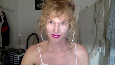 Snapshot of pinkfag chatting on 4, 2, 2025 pinkfag online show from 4, 2, 2025