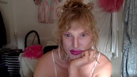 Snapshot of pinkfag chatting on 7, 2, 2025 pinkfag online show from 7, 2, 2025