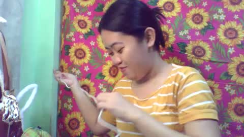 Snapshot of pinkish_shine chatting on 10, 2, 2025 Hi  its me shine  online show from 10, 2, 2025