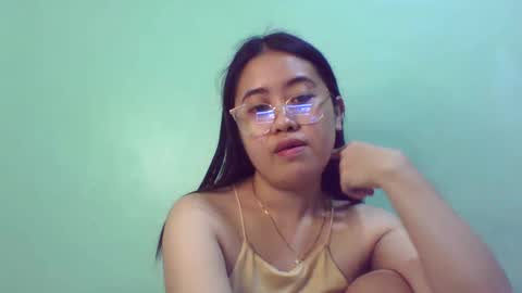 Snapshot of pinkish_shine chatting on 15, 2, 2025 Hi  its me shine  online show from 15, 2, 2025