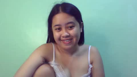Snapshot of pinkish_shine chatting on 21, 2, 2025 Hi  its me shine  online show from 21, 2, 2025
