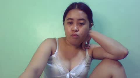 Snapshot of pinkish_shine chatting on 23, 2, 2025 Hi  its me shine  online show from 23, 2, 2025