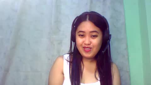 Snapshot of pinkish_shine chatting on 28, 2, 2025 Hi  its me shine  online show from 28, 2, 2025