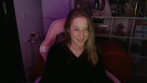 pinkladyx2 online show from 4, 1, 2025