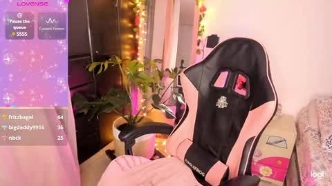 Snapshot of pinkpantherr_ chatting on 1, 2, 2025 Sarah .. online show from 1, 2, 2025