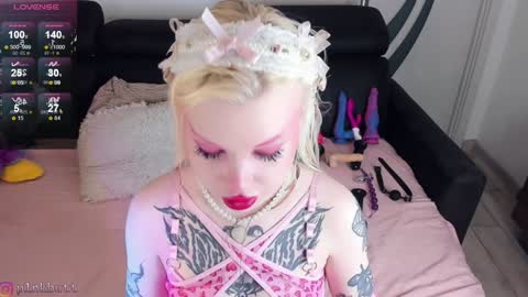 Snapshot of pinkslobber chatting on 15, 1, 2025 Helen Goat online show from 15, 1, 2025