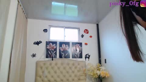 pinky_f00x online show from 22, 10, 2025