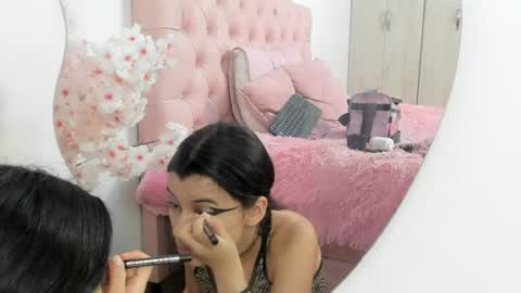 pinky_f00x online show from 30, 7, 2026