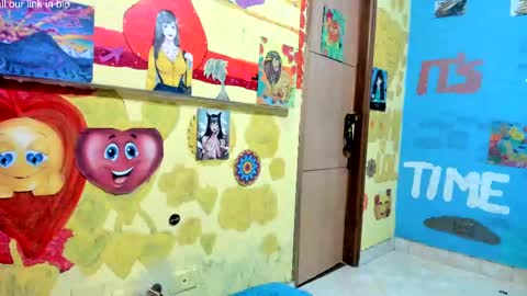 Snapshot of pipeshowtime chatting on 30, 10, 2025 VALENTINA y PIPE online show from 30, 10, 2025