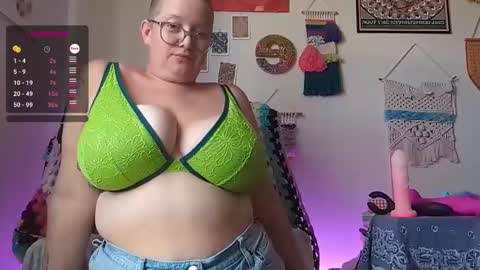 Em online show from 10, 12, 2024