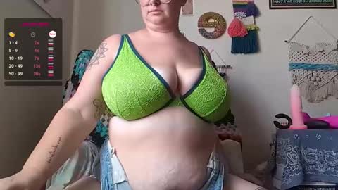 Em online show from 14, 12, 2024