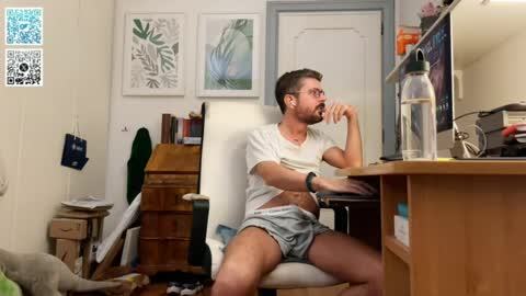 Snapshot of pisellone_roma chatting on 4, 8, 2026 pisellone roma online show from 4, 8, 2026