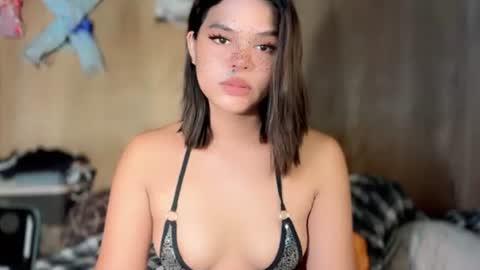 Snapshot of pititexxx69 chatting on 24, 6, 2026 sunshine online show from 24, 6, 2026