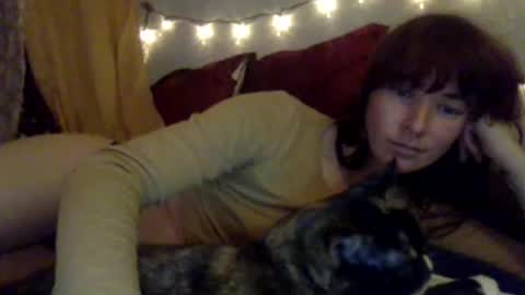 Snapshot of pixie_bella chatting on 5, 1, 2026 pixie_bella online show from 5, 1, 2026