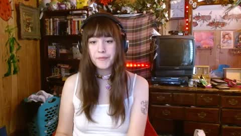 Izzy online show from 11, 2, 2025