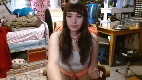 Izzy online show from 7, 5, 2026