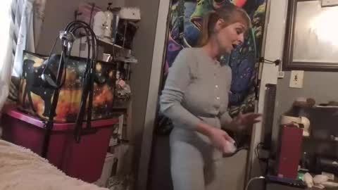 pizzedwife online show from 28, 4, 2026