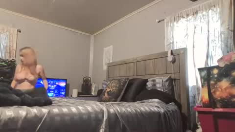 pizzedwife online show from 11, 7, 2026