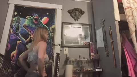 pizzedwife online show from 20, 7, 2026