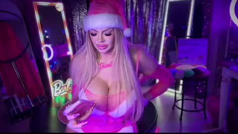 Snapshot of plasticfuckdoll chatting on 26, 12, 2024 Dumb bimbo fuck doll online show from 26, 12, 2024