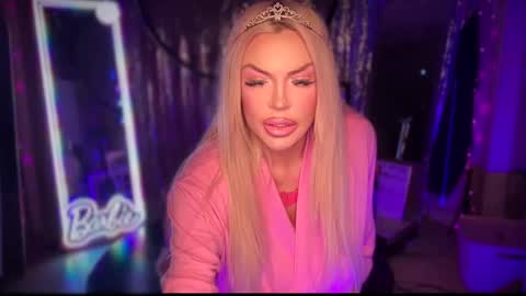 Snapshot of plasticfuckdoll chatting on 24, 1, 2025 Dumb bimbo fuck doll online show from 24, 1, 2025