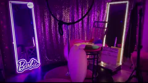 Snapshot of plasticfuckdoll chatting on 25, 1, 2025 Dumb bimbo fuck doll online show from 25, 1, 2025