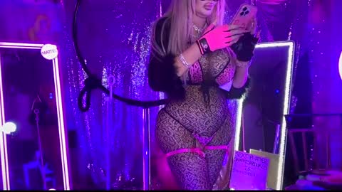 Snapshot of plasticfuckdoll chatting on 26, 1, 2025 Dumb bimbo fuck doll online show from 26, 1, 2025