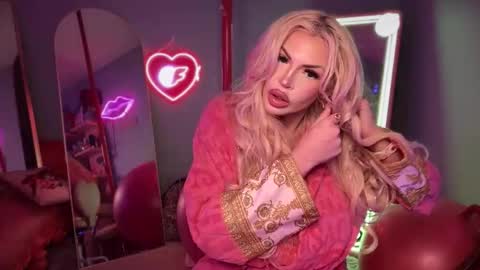 Snapshot of plasticfuckdoll chatting on 23, 10, 2025 Dumb bimbo fuck doll online show from 23, 10, 2025