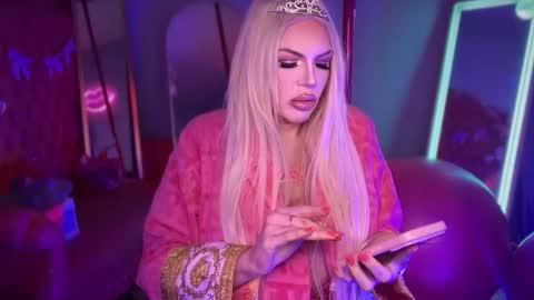 Snapshot of plasticfuckdoll chatting on 18, 1, 2026 Dumb bimbo fuck doll online show from 18, 1, 2026