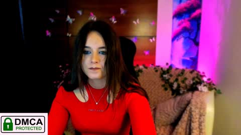 Snapshot of playful_sophie chatting on 8, 1, 2025 Sophie online show from 8, 1, 2025
