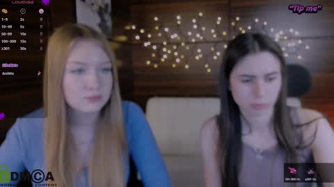 Snapshot of playful_sophie chatting on 28, 1, 2025 Sophie online show from 28, 1, 2025